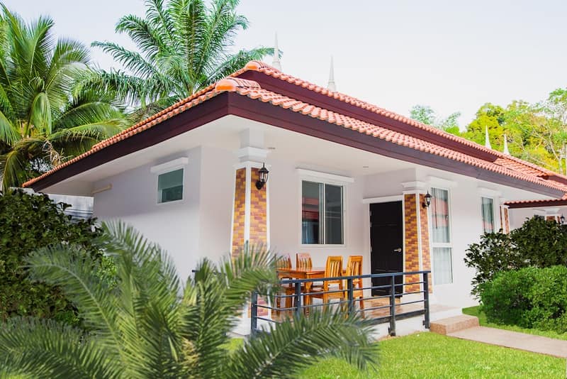 Lux Family Villas — building