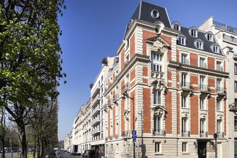 Le Damantin Hôtel & Spa — building
