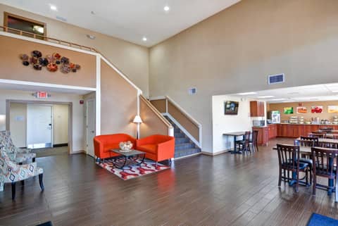 Quality Inn & Suites Heritage Park — photo 7
