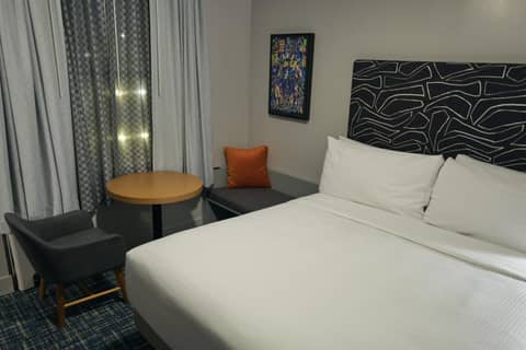 Hotel Garrett — hotel room