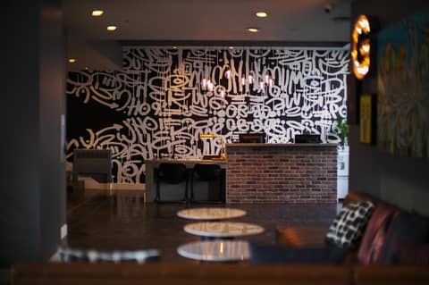 Hotel Garrett — recepcion & lobby