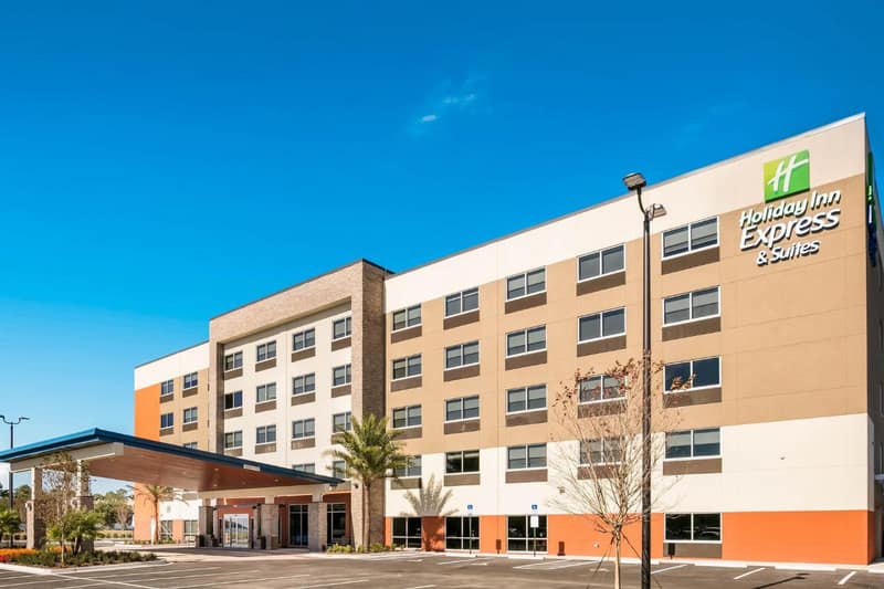 Holiday Inn Express & Suites Jacksonville - Town Center by IHG — building