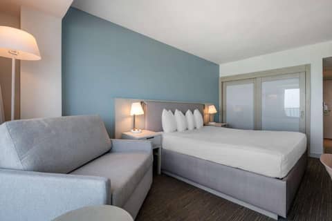Condado Palm Inn San Juan Tapestry Collection by Hilton — photo 3
