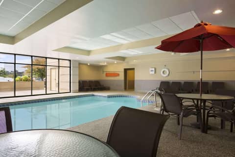 Embassy Suites Cleveland - Beachwood — photo 3
