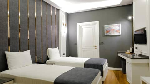 Mai İnci Otel — hotel room