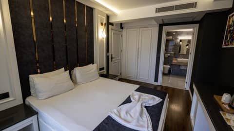 Mai İnci Otel — hotel room