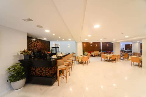 Golden Star Casablanca — dining