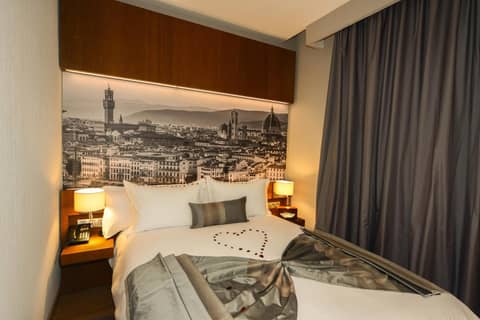 Golden Star Casablanca — hotel room