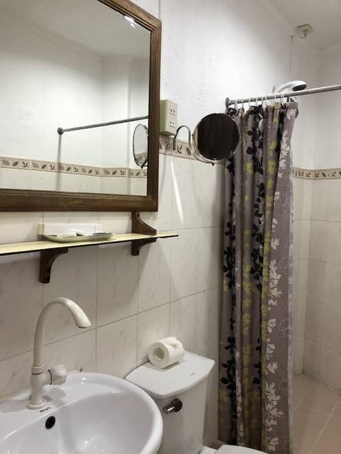 ALTA Cebu Resort — bathroom