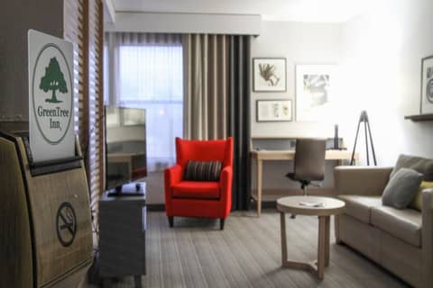 GreenTree Inn & Suites Phoenix Sky Harbor — photo 9