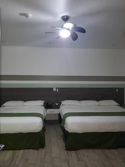 Hotel Cultura Plaza — hotel room