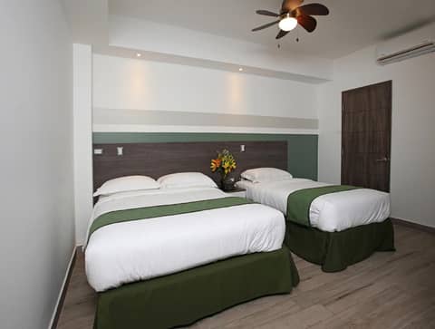 Hotel Cultura Plaza — hotel room