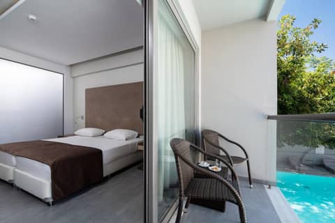 Oktober Downtown Boutique Hotel — photo 4