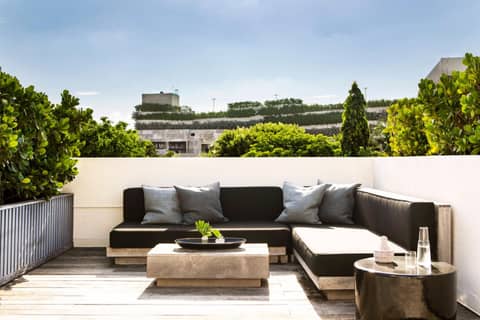Angler's Hotel - Miami Beach — balance & terrace