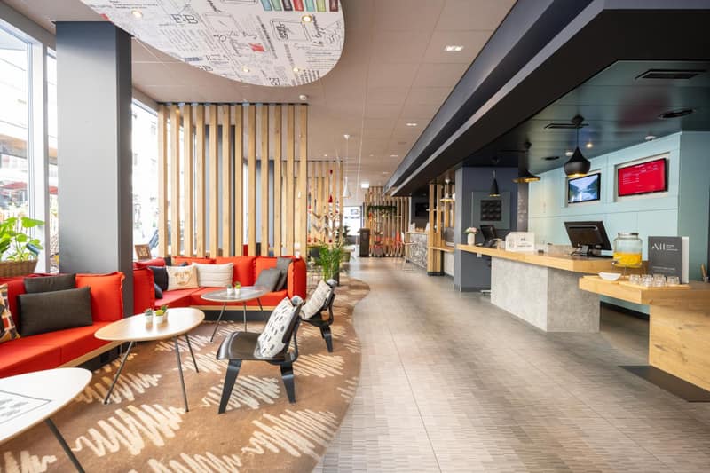 ibis Geneve Centre Lac — recepcion & lobby
