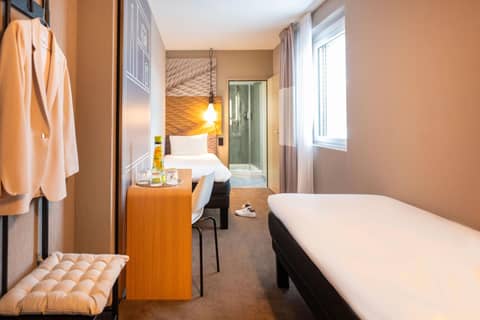 ibis Geneve Centre Lac — hotel room