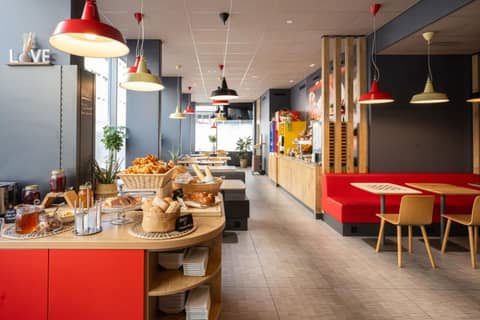 ibis Geneve Centre Lac — dining