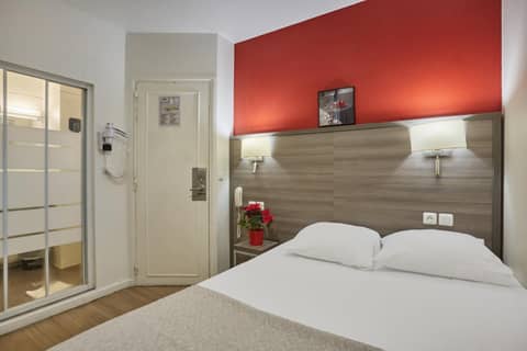 Huni Hôtel — hotel room