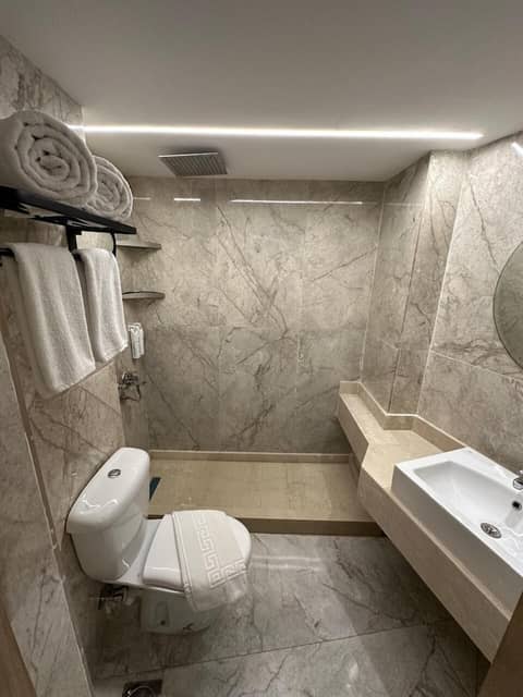 Panorama Ramsis Hotel & Cafe — bathroom