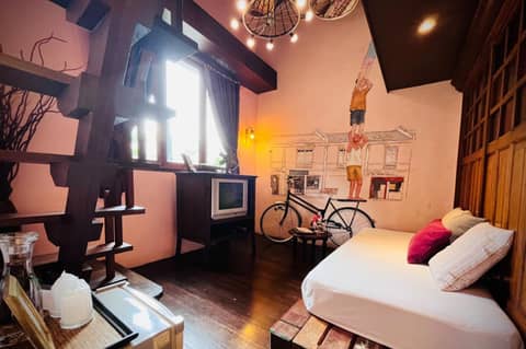 Old Capital Bike Inn - SHA Certified — hotel room