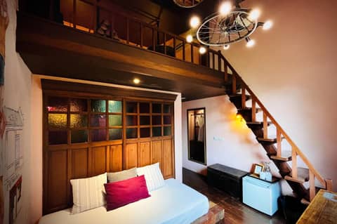 Old Capital Bike Inn - SHA Certified — hotel room