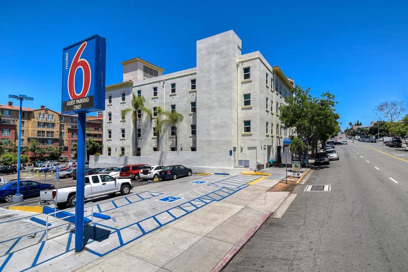 Motel 6-San Diego, CA - Downtown — building