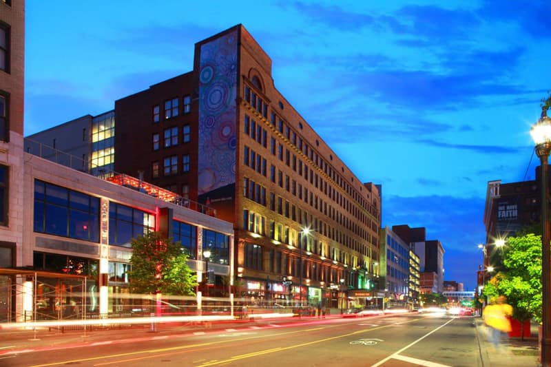 Residence Inn by Marriott Cleveland Downtown — building