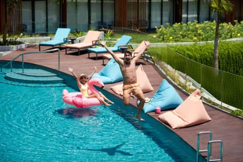 Aloft by Marriott Bali Kuta at Beachwalk — recepcion & lobby