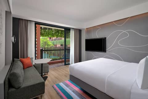 Aloft by Marriott Bali Kuta at Beachwalk — photo 6
