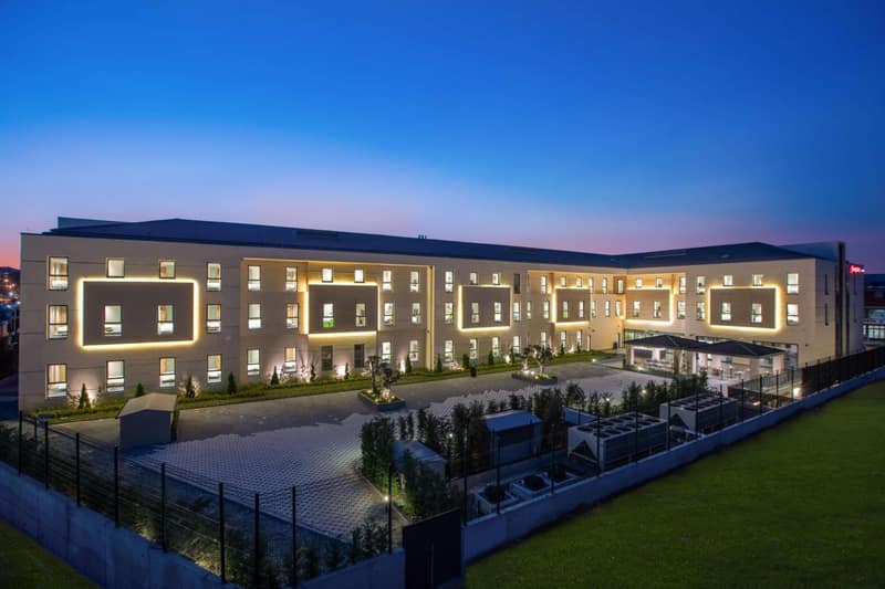 Hampton by Hilton Istanbul Zeytinburnu — building