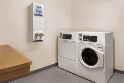 Fairfield Inn & Suites by Marriott Milwaukee West — photo 9