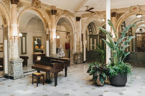 Oriente Atiram Hotel — recepcion & lobby