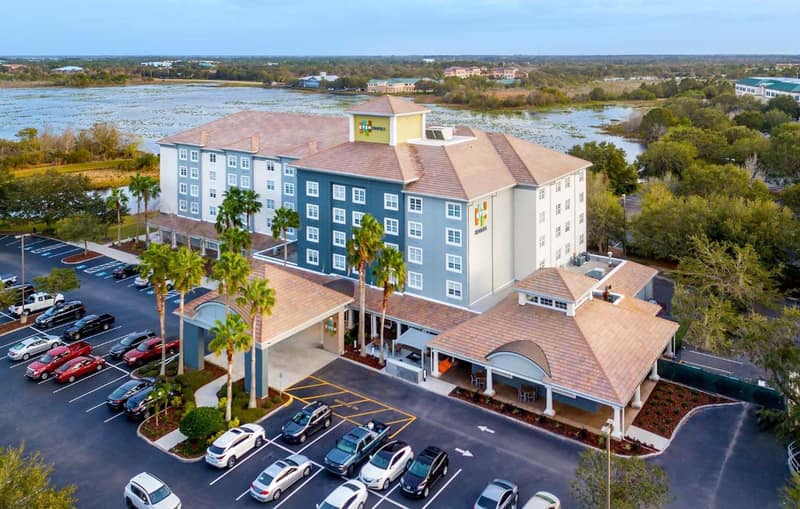 EVEN Hotel Sarasota-Lakewood Ranch by IHG — building
