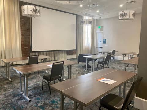 Hotel Indigo Savannah Historic District by IHG — photo 3