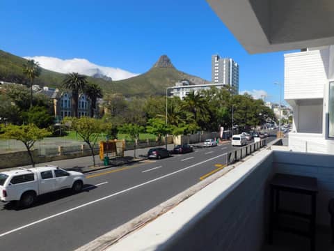 Sea Point apartment — photo 4
