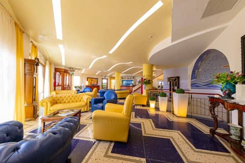 Hotel Riva Del Sole — recepcion & lobby