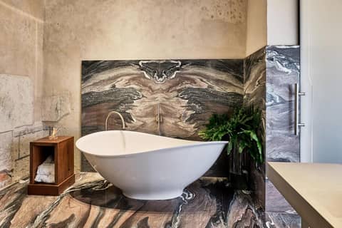 Hotel Stary — bathroom