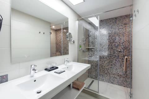 Hotel Riu Costa del Sol - All Inclusive — bathroom