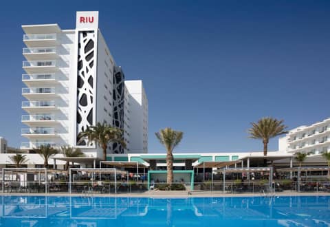 Hotel Riu Costa del Sol - All Inclusive — building