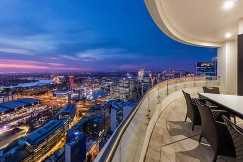 Meriton Suites Kent Street Sydney — roof