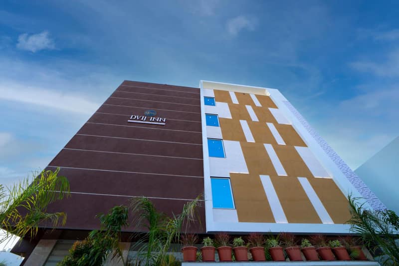 Hotel DVIJ INN — building