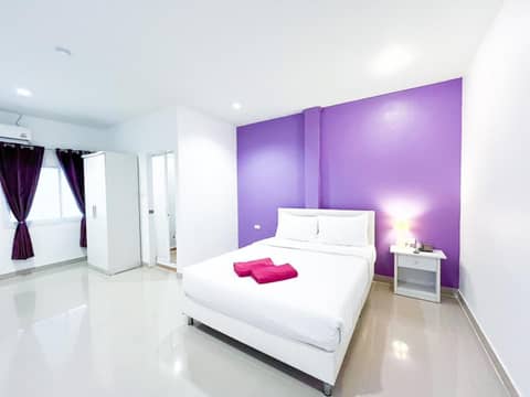 Z by Zing — hotel room