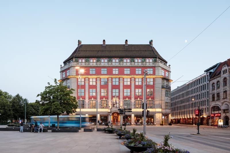 Amerikalinjen — building