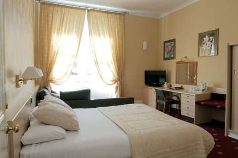 Thistle Hotel — photo 7