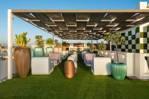 Hotel Caserio — outdoor lounge