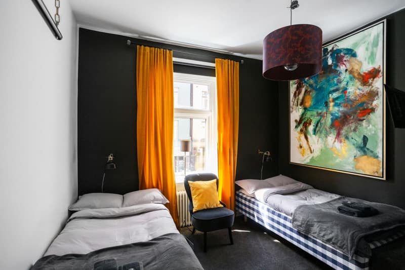 Eight Rooms — photo 1