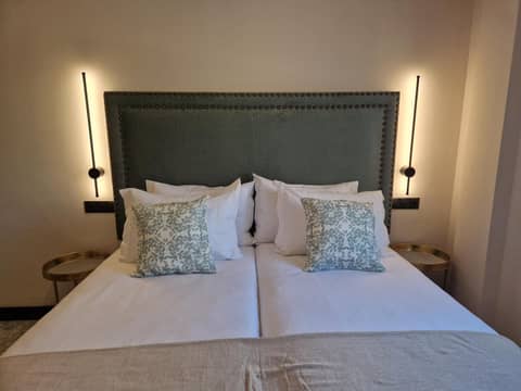 Hotel Aptos Alejandra Homes by Maxi Hoteles — bedroom