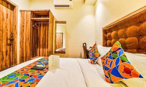 FabHotel Ascot International II - Nr Mumbai International Airport — hotel room