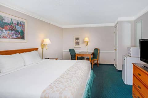 Days Inn by Wyndham Reno — photo 4