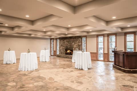 Crowne Plaza Resort Asheville by IHG — photo 3